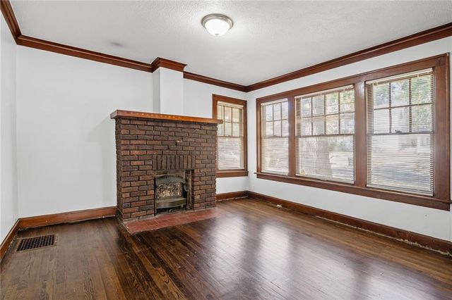 2407 E 69th Terrace, Kansas City, MO 64132