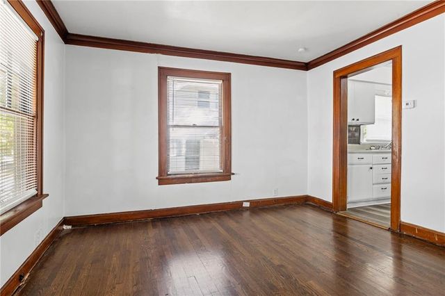 2407 E 69th Terrace, Kansas City, MO 64132