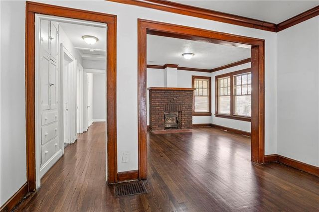 2407 E 69th Terrace, Kansas City, MO 64132