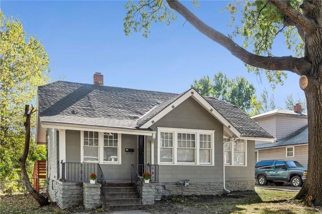 2407 E 69th Terrace, Kansas City, MO 64132