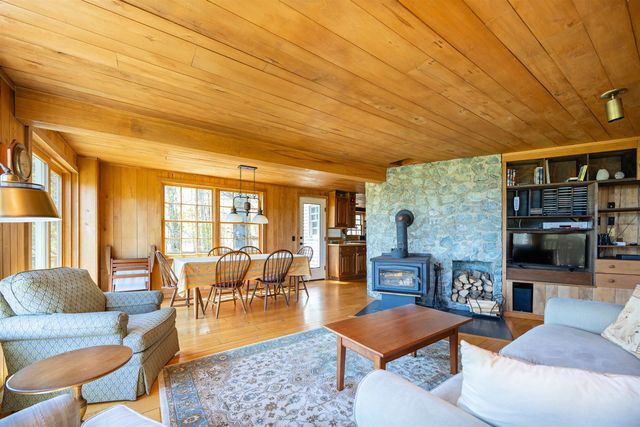 57 Darling Lane, Barnet, VT 05821