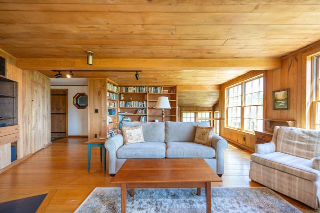 57 Darling Lane, Barnet, VT 05821