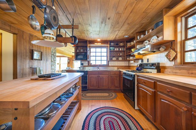 57 Darling Lane, Barnet, VT 05821