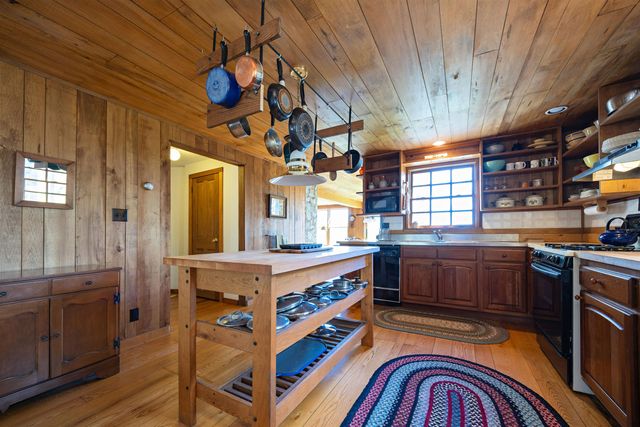 57 Darling Lane, Barnet, VT 05821