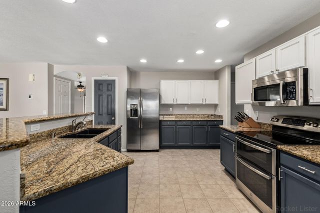 3102 W ZACHARY Drive, Phoenix, AZ 85027