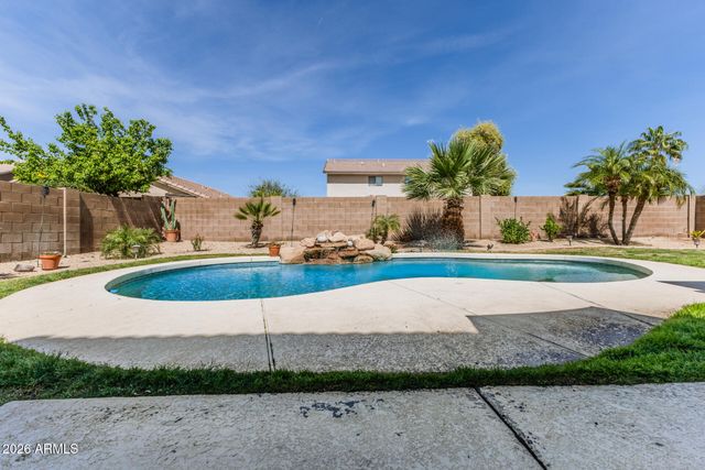 3102 W ZACHARY Drive, Phoenix, AZ 85027