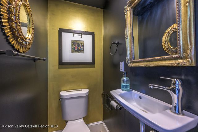 28 Janis Street, Hudson, NY 12534