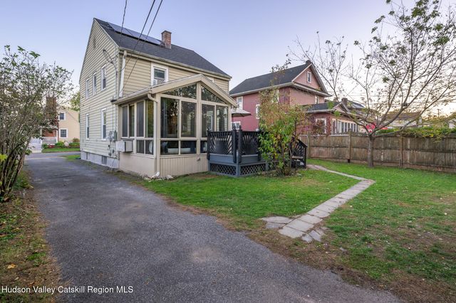 28 Janis Street, Hudson, NY 12534