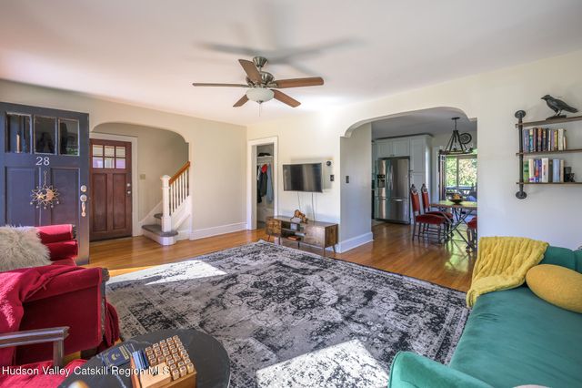 28 Janis Street, Hudson, NY 12534