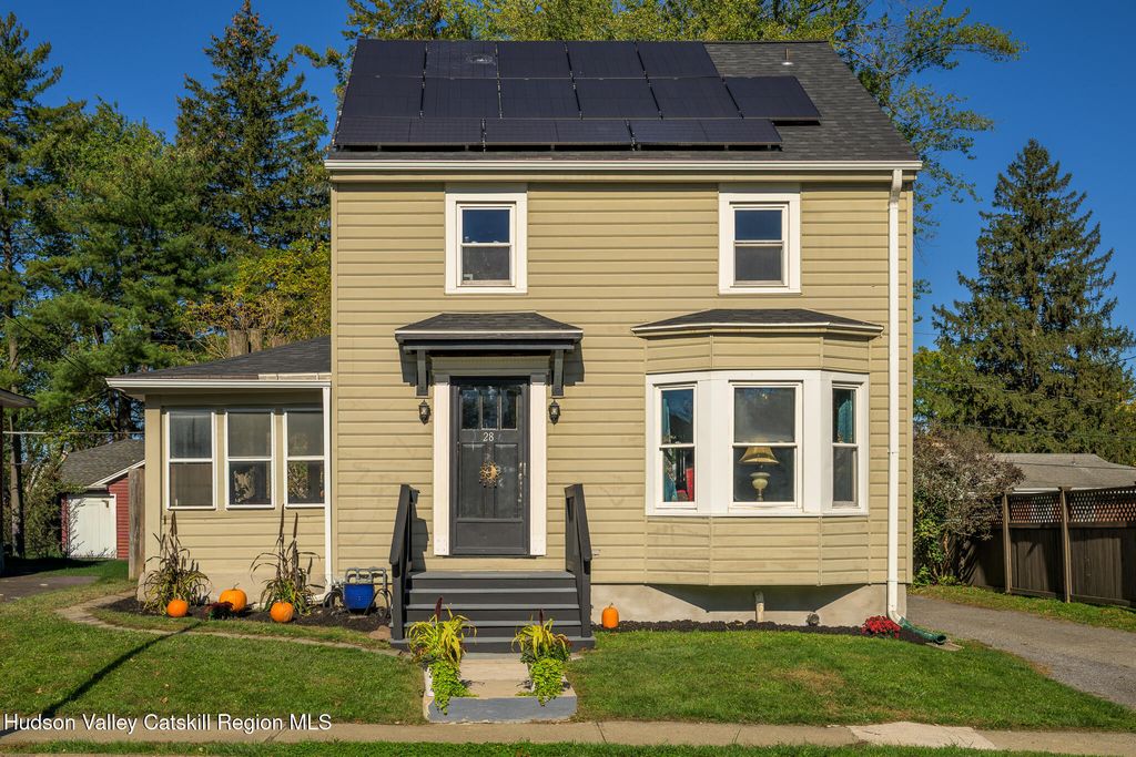 28 Janis Street, Hudson, NY 12534