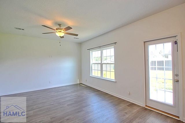 171 Brightleaf Circle, Hinesville, GA 31313