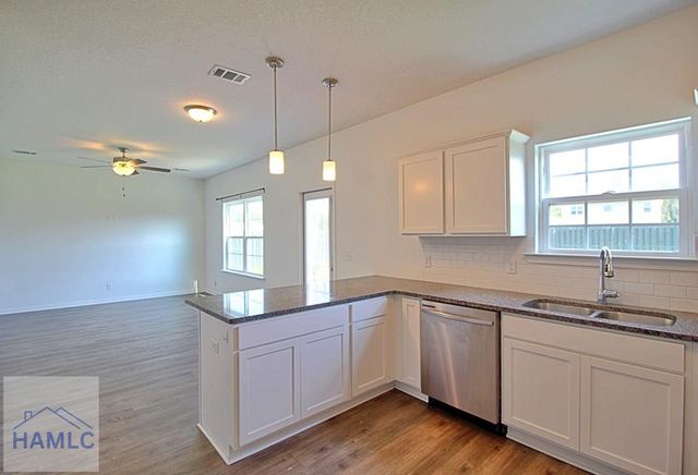 171 Brightleaf Circle, Hinesville, GA 31313