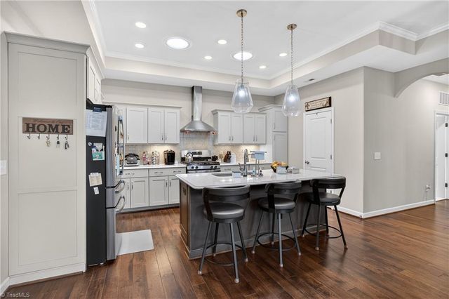 2415 Albemarle Court, Winston-salem, NC 27106