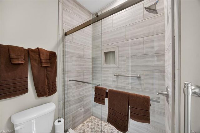 2415 Albemarle Court, Winston-salem, NC 27106