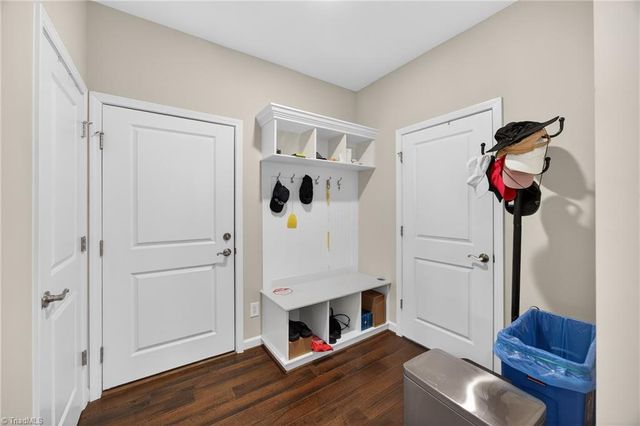 2415 Albemarle Court, Winston-salem, NC 27106