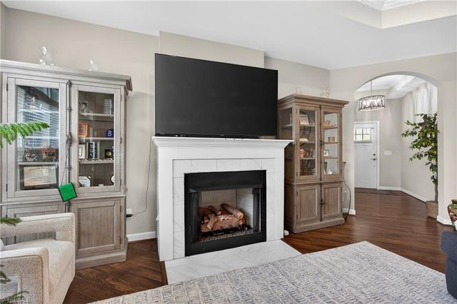 2415 Albemarle Court, Winston-salem, NC 27106