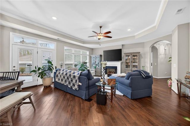 2415 Albemarle Court, Winston-salem, NC 27106