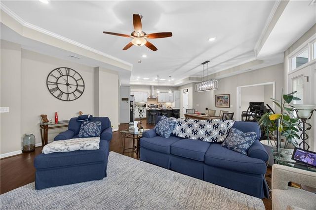 2415 Albemarle Court, Winston-salem, NC 27106