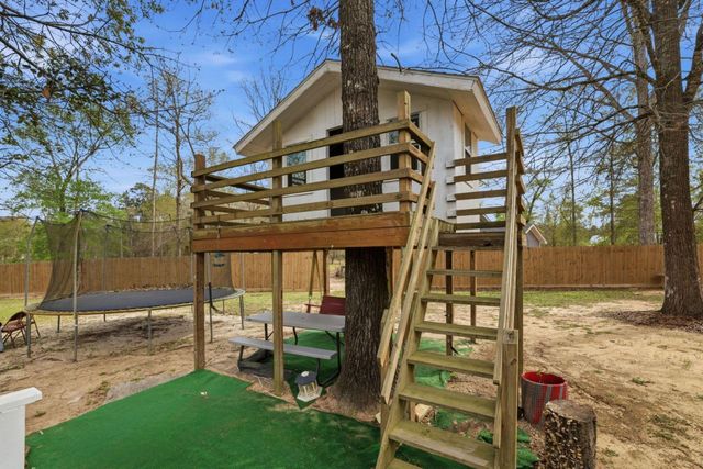 9942 Ramzi Drive, Conroe, TX 77303