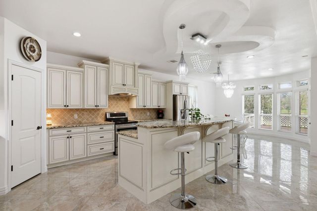 9942 Ramzi Drive, Conroe, TX 77303