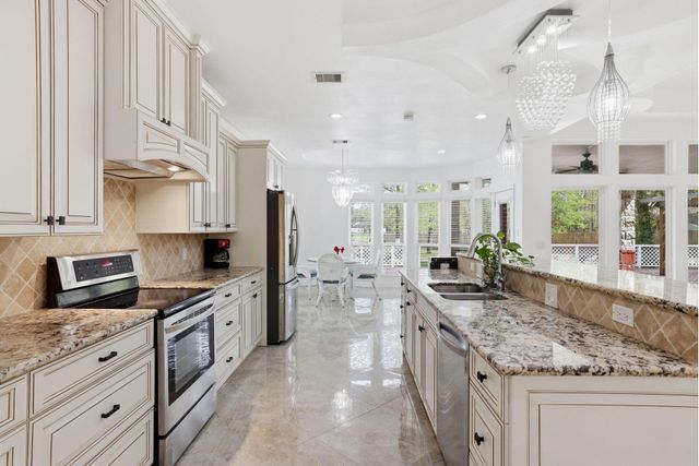 9942 Ramzi Drive, Conroe, TX 77303