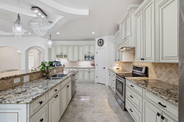 9942 Ramzi Drive, Conroe, TX 77303