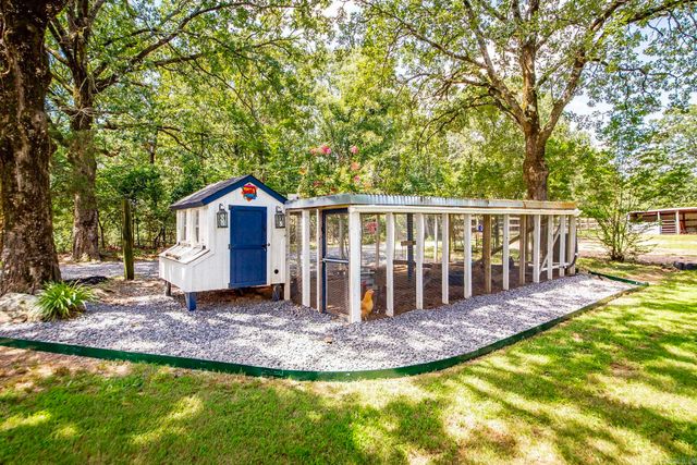 3045 Lewisburg Road, Austin, AR 72007