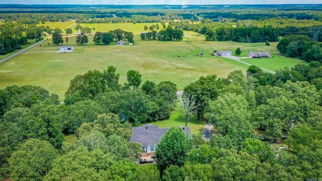 3045 Lewisburg Road, Austin, AR 72007