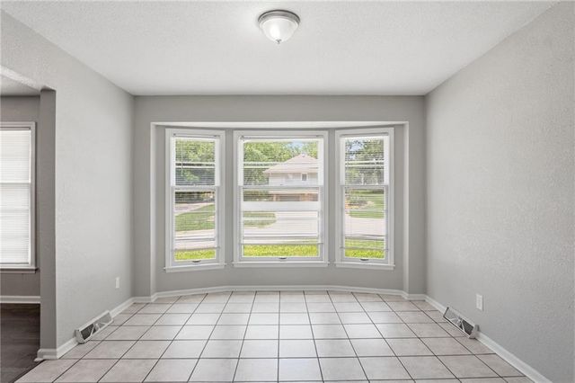 11401 E 61st Terrace, Raytown, MO 64133
