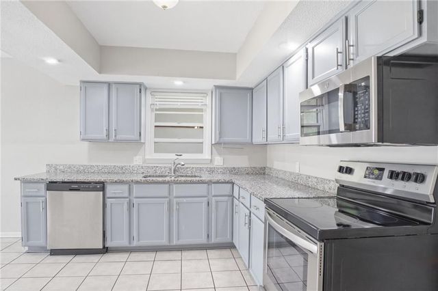 11401 E 61st Terrace, Raytown, MO 64133