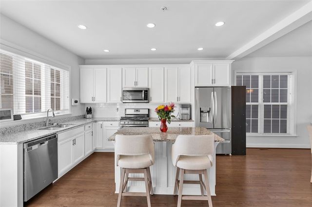 1133 Sray Ln, South Fayette, PA 15017