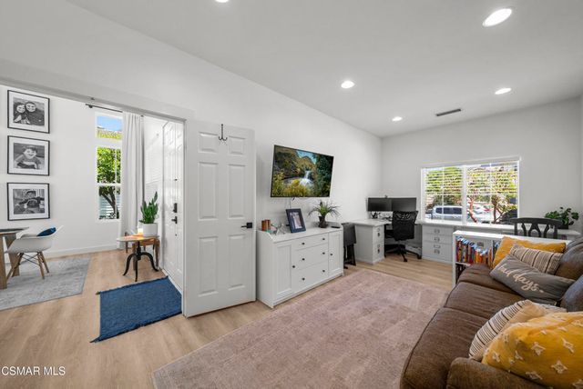 3216 Desert Sage Court, Simi Valley, CA 93065