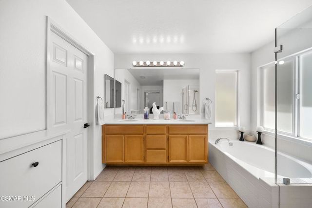 3216 Desert Sage Court, Simi Valley, CA 93065