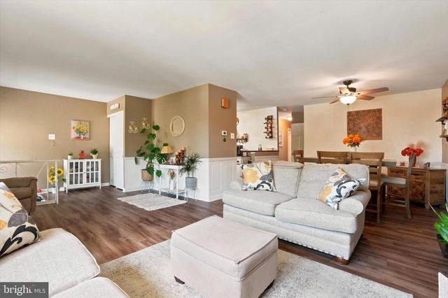 1213 FENWICK PL, Philadelphia, PA 19115