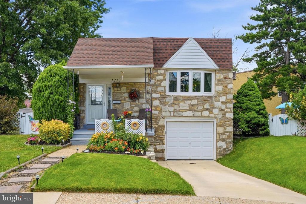 1213 FENWICK PL, Philadelphia, PA 19115