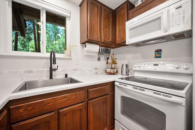 3301 Hazel St, Pollock Pines, CA 95726
