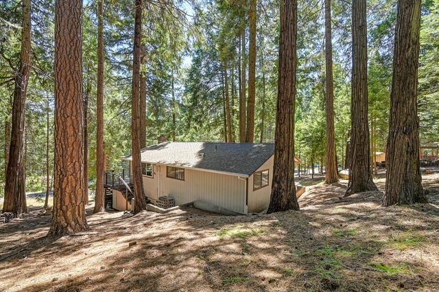 3301 Hazel St, Pollock Pines, CA 95726