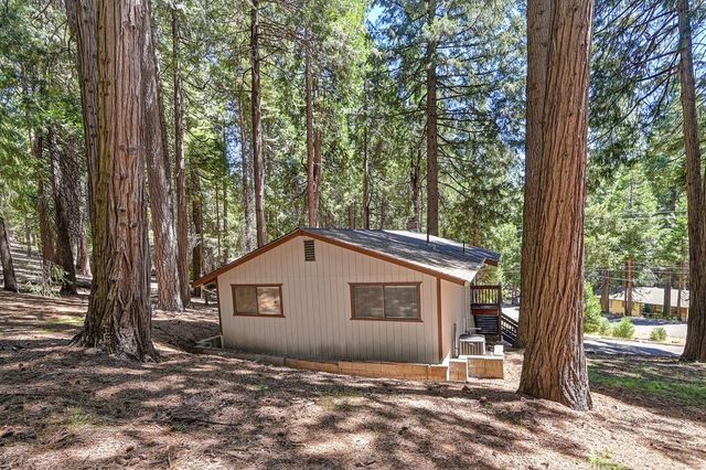 3301 Hazel St, Pollock Pines, CA 95726