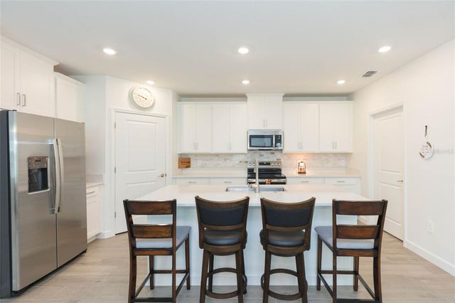 10806 GABLE DIG LOOP, San Antonio, FL 33576