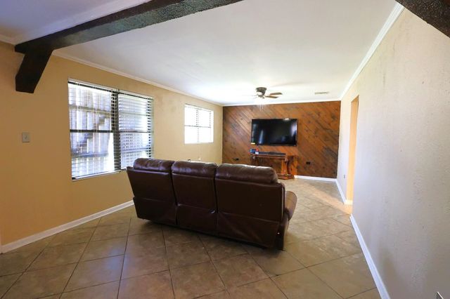 212 Everette Drive, Houma, LA 70364