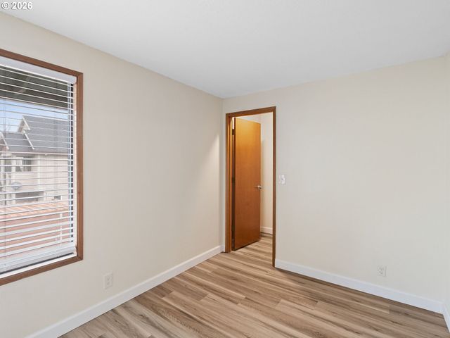 4461 Sw GARDEN HOME Rd, Portland, OR 97219