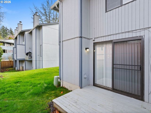 4461 Sw GARDEN HOME Rd, Portland, OR 97219