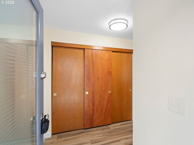 4461 Sw GARDEN HOME Rd, Portland, OR 97219