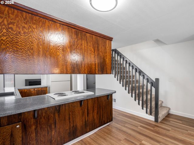 4461 Sw GARDEN HOME Rd, Portland, OR 97219