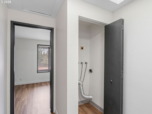 4461 Sw GARDEN HOME Rd, Portland, OR 97219