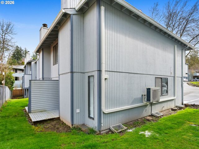 4461 Sw GARDEN HOME Rd, Portland, OR 97219