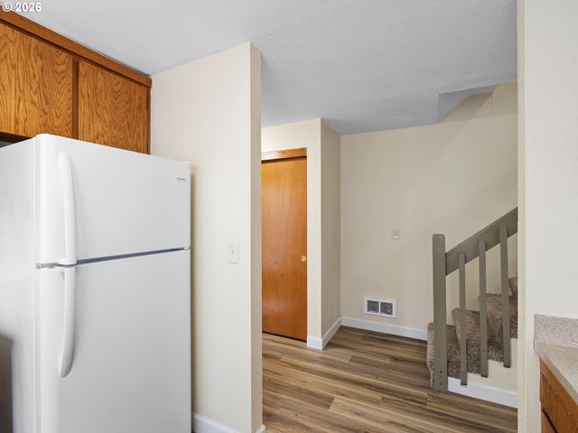 4461 Sw GARDEN HOME Rd, Portland, OR 97219