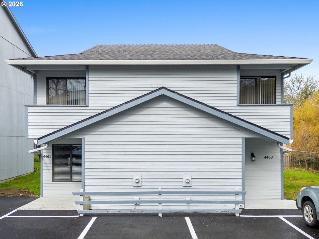 4461 Sw GARDEN HOME Rd, Portland, OR 97219