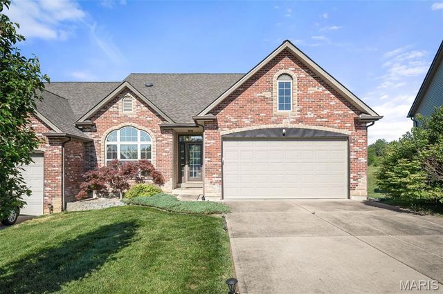 141 Canyon Creek Circle, Moscow Mills, MO 63362