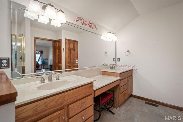 141 Canyon Creek Circle, Moscow Mills, MO 63362